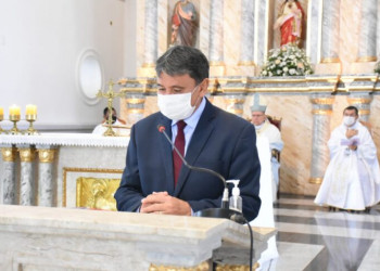 Governador participa da missa pelos 169 anos de Teresina